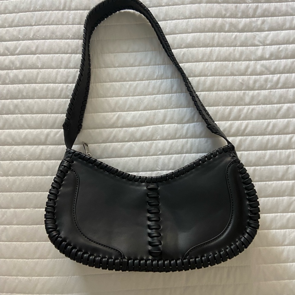 Chic Black Woven Shoulder Bag